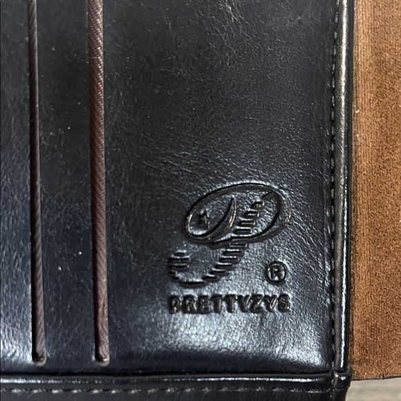 Prettyzys Small Wristlet Bifold Wallet for Women - Black - Picture 2 of 12